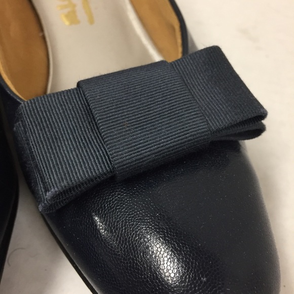 Vintage Talbots Dark Navy Leather Shoes - Picture 4 of 11